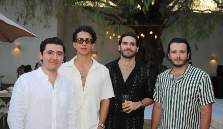  Javier Hernández, Iram García, Andrés Villaseñor y Jorge Villaseñor.