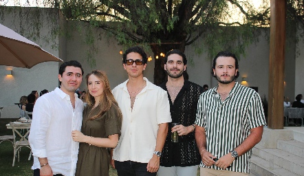  Javier Hernández, Camila Barrón, Iram García, Andrés Villaseñor y Jorge Villaseñor.