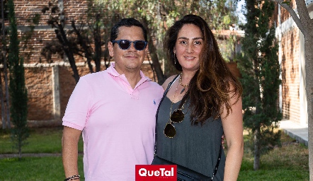  Checo Quibrera y Lorena Ortiz.
