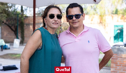  María José Abaroa y Checo Quibrera, papás de Pía.
