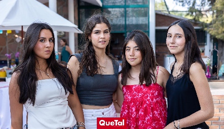  Vale Aguilar, María Paula Vera, Pau Acebo e Inés Nava.