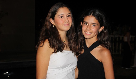  Alexa Calzada y Carlota Lebrija.