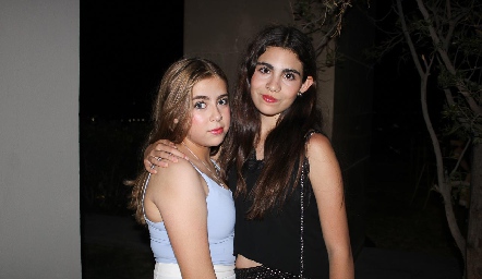  Karol Olvera y Martina.