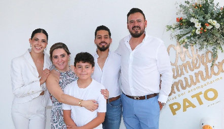  Ennith Santoyo, Patricio Hernández, Yeni Zarur, Daniel Hernández y  Uziel Medellín.