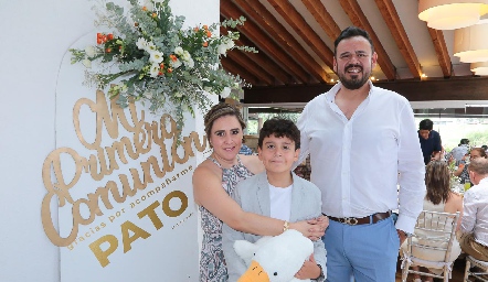  Yeni Zarur, Patricio Hernández y  Uziel Medellín.
