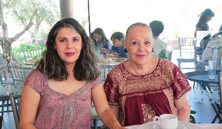  Lolita Perales y Mati.