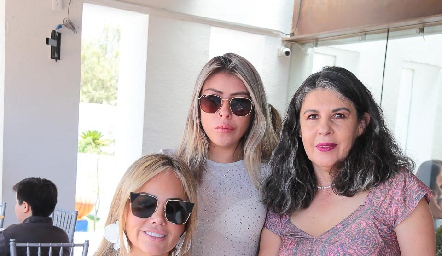  Dulce García, Daniela Palacios y Lolita Perales.