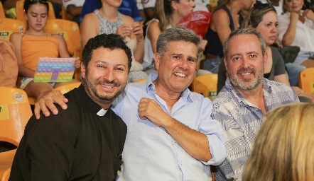  Pbro. Rodolfo, Galo Galván y Daniel Carreras.