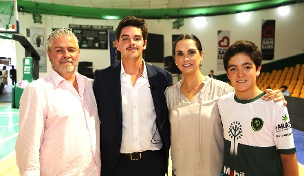  Oscar Vera, Patricio Vera, Maricel Gutiérrez y Marcelo Vera.