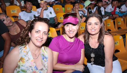  Minerva Quezada, Fabiola Ramos y Claudia Suárez.