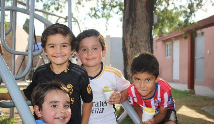  Franco, Amadeo, Juan Andrés y Mateo.