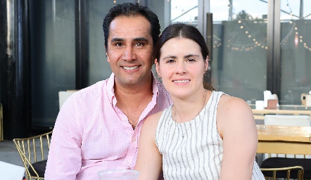  Pedro Hernandez y Patricia Inurrigarro.
