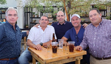  Pablo Fernández, Guillermo Cueto, Félix Ferres, Juan Benavente y Adolfo Arriaga.