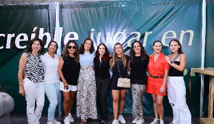  Roxana, Paty Cantú, Paty Gonzalez, Adriana, Paty Lara, Alexia Mendoza, Vivian a la Torre, Silvia Garza, Celia Cruz y Maricela Perez.