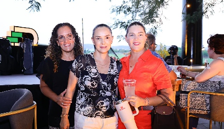  Vivian Alatorre, Carla Ruiz y Silvia Garza.