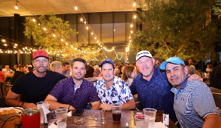  Víctor Muñoz, Alejandro Cárdenas, Oscar Martín, Yoshi Moriya y Chisco Gómez.