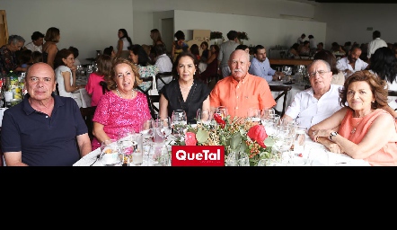  Luis Gómez, Patricia Villasuso, Coco Estrada, Carlos Villasuso, Adolfo Villasuso y Graciela Flores.