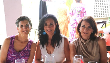  Cristina Nava, Guadalupe Delgadillo y Emma de la Torre.