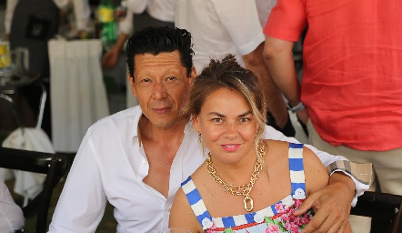  Gabriel Zárate y Monse Torres.