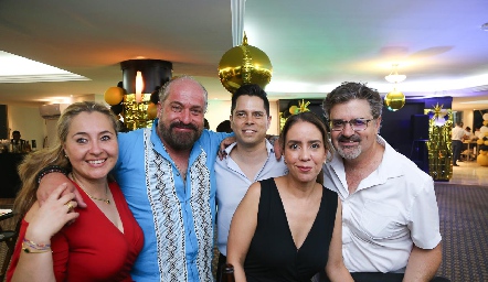  Antonia y Guillermo Enríquez, Enrique Garza, Georgina Benavente y Jorge Lozano.
