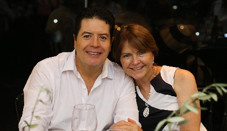  Dino Miranda y Claudia García.