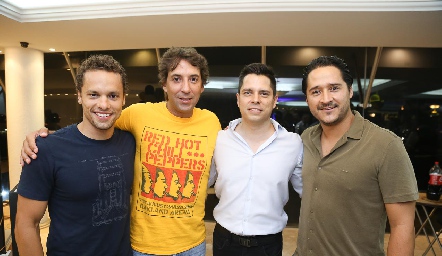  Daniel Delgadillo, Daniel Enríquez, Enrique Garza  y Juan Carlos Enríquez.