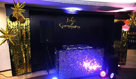  40 Henry’s Party.