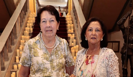  Martha de Mendizábal y Yolanda Estrada.