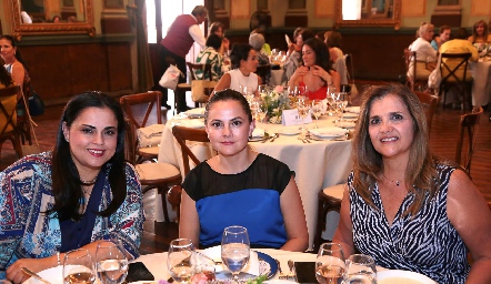  Ale Mendizábal, Susana Mendizábal y Sabrina Gaviño.