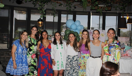  Primas Chevaile, Cristina, Lourdes, Saide, Bárbara, Nardine, María José, Analú y Ana Sofía.