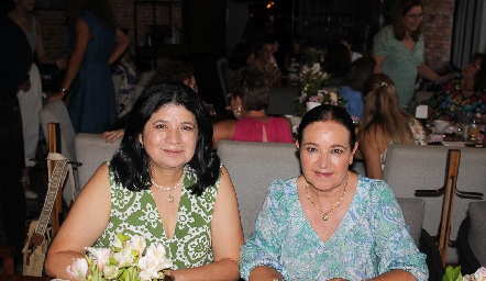  Norma Moreno y Rosa María Maza.