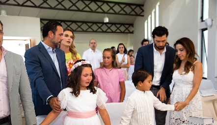  PRIMERA COMUNIÓN DE EMILIA Y JUAN CARLOS FERES.