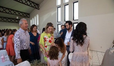  PRIMERA COMUNIÓN DE EMILIA Y JUAN CARLOS FERES.