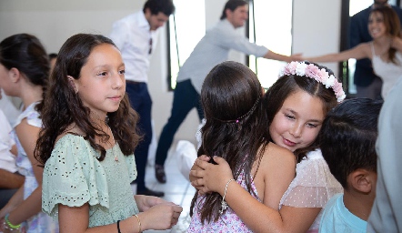  PRIMERA COMUNIÓN DE EMILIA Y JUAN CARLOS FERES.