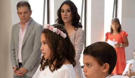  PRIMERA COMUNIÓN DE EMILIA Y JUAN CARLOS FERES.