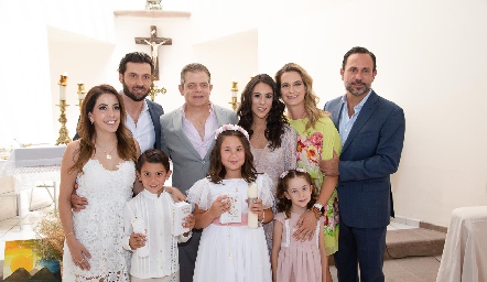  PRIMERA COMUNIÓN DE EMILIA Y JUAN CARLOS FERES.