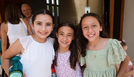  Carlota Gutiérrez, Inés Gutiérrez y Regina Veytia.