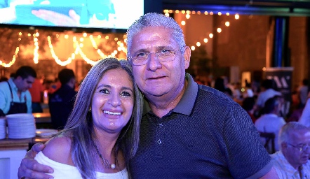  Alma y Arnoldo.