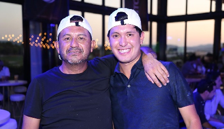  Salvador González y Manuel González.