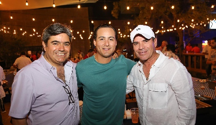  Francisco Leos, Luis Salas y Armando Díaz.