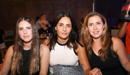  Geo Aceves, Claudia Artolózaga y Carmelita Berrueta.