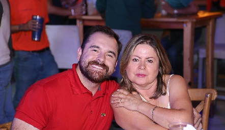  Alejandro y Guadalupe Galindo.