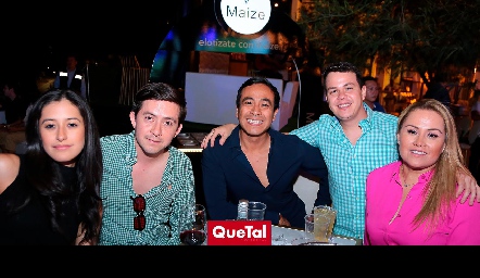  Ali Romero, Abraham, Luis Nava, Joshua Salas y Jessica Córdova.