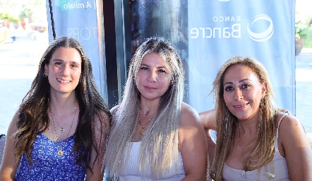  Edith, Verónica Morales y Yolanda.