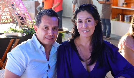  Gabriel Reyes y Mónica Perez.