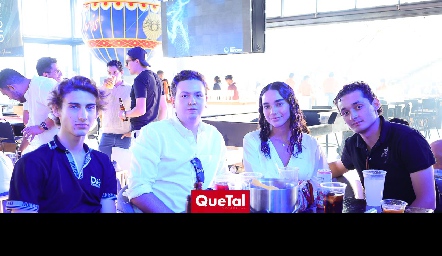  Patricio Celis, Luis Carlos Sánchez, Mariana Herrera y Luca.