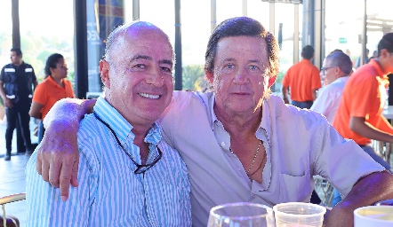  Rafael Olmos y Chato Lopez.
