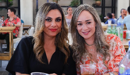  Verónica Trejo y Lorena García.