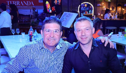  Luis Eduardo Garza y Rogelio Navarrete.