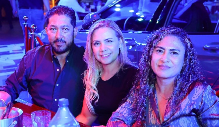   Jaime Mendoza, Fernanda de la Vara y Faustina Trujillo.